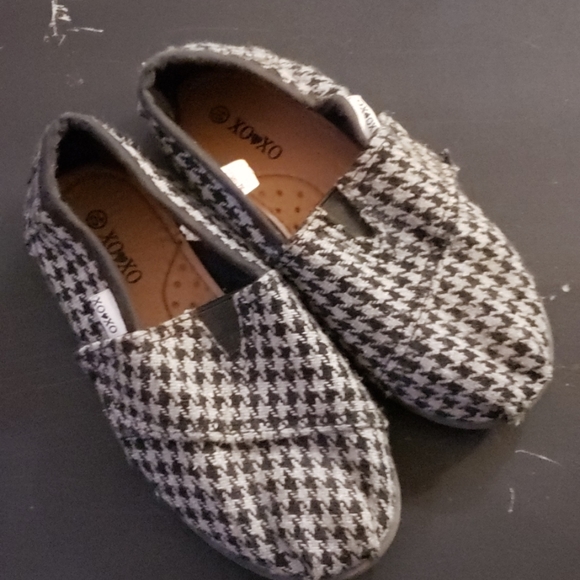 Shoes - Picture 2 of 2